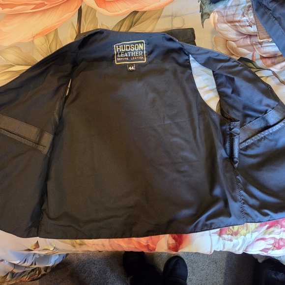 Mens Hudson Black Leather Genuine Leather Vest Size 44 Excellent Condition - Picture 4 of 7